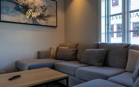 Floro Apartments Hotell